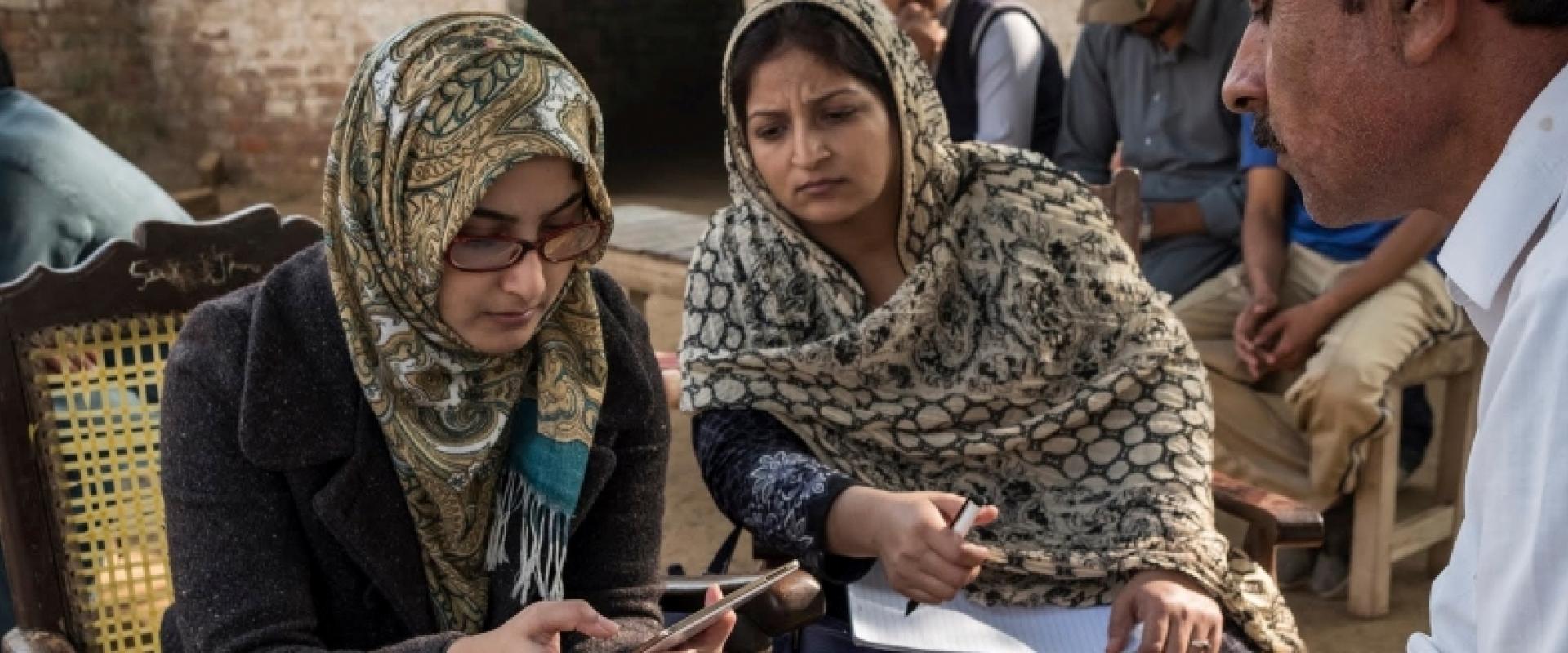 Anam Afzal (left) and Sobia Majeed interview a farmer during the commcare survey. The AVCCR team have been working in Jaguwala village for a number of years and due to their close relationships with farmers they conducted the pilot test of their commcare surveys with the farmers of Jaguwala village.
